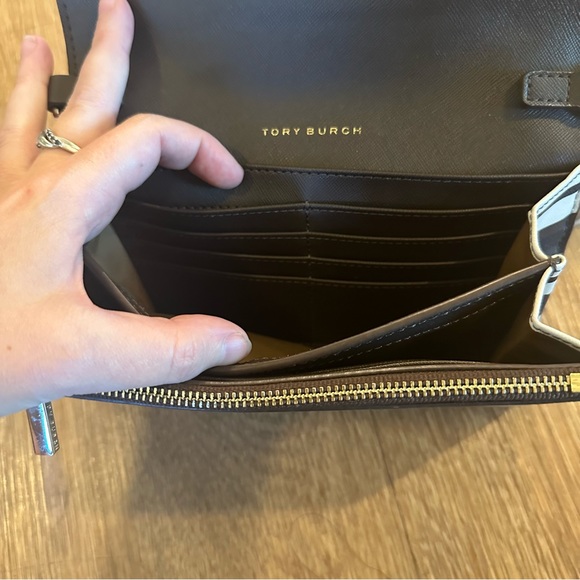 Tory Burch Striped Robinson Crossbody Wallet On Chain - Picture 4 of 10